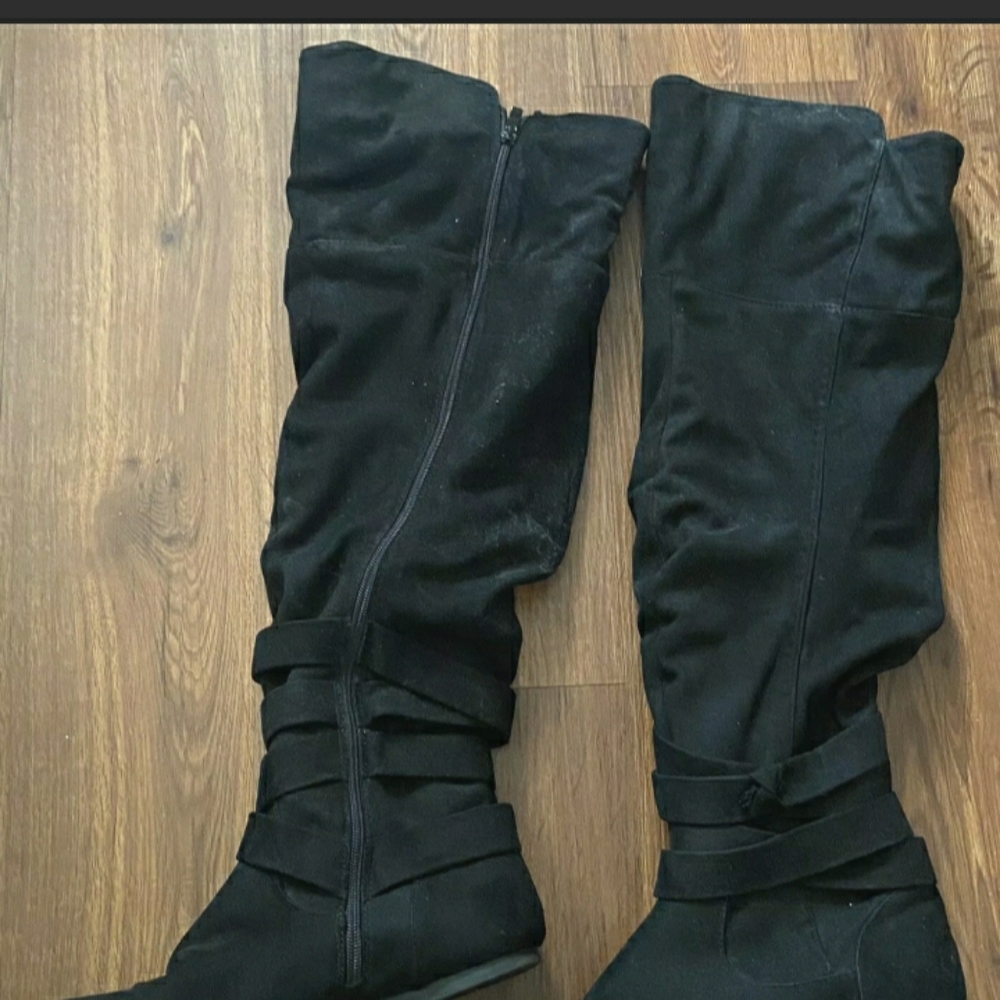 Womens Knee High Zip Up Black Boots size 9